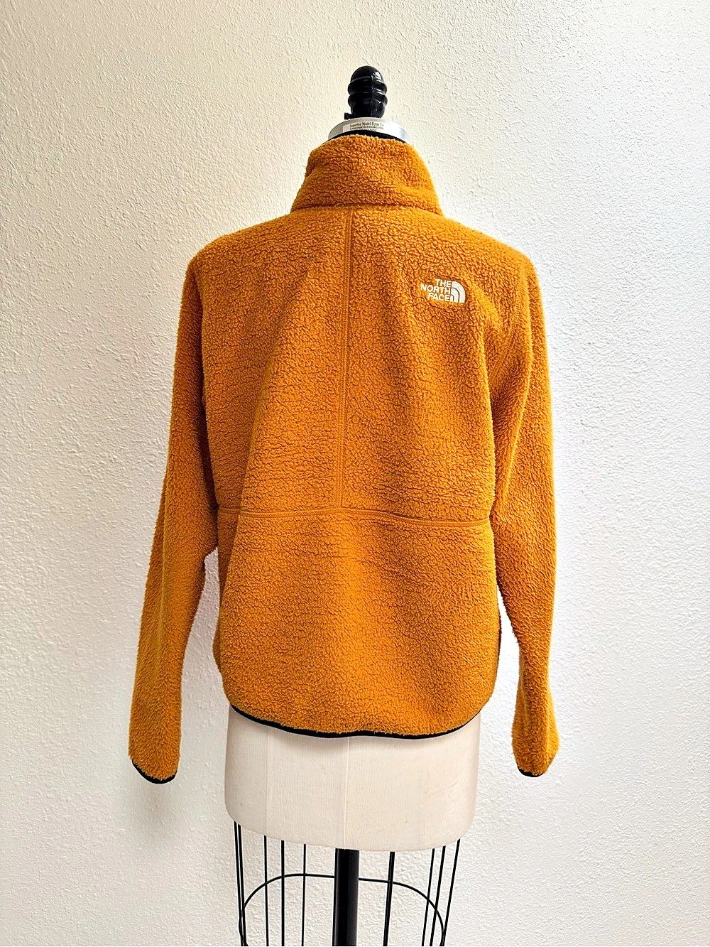 The North Face Osito Fleece Full-Zip Jacket in Mustard Size Medium - Picture 3 of 5
